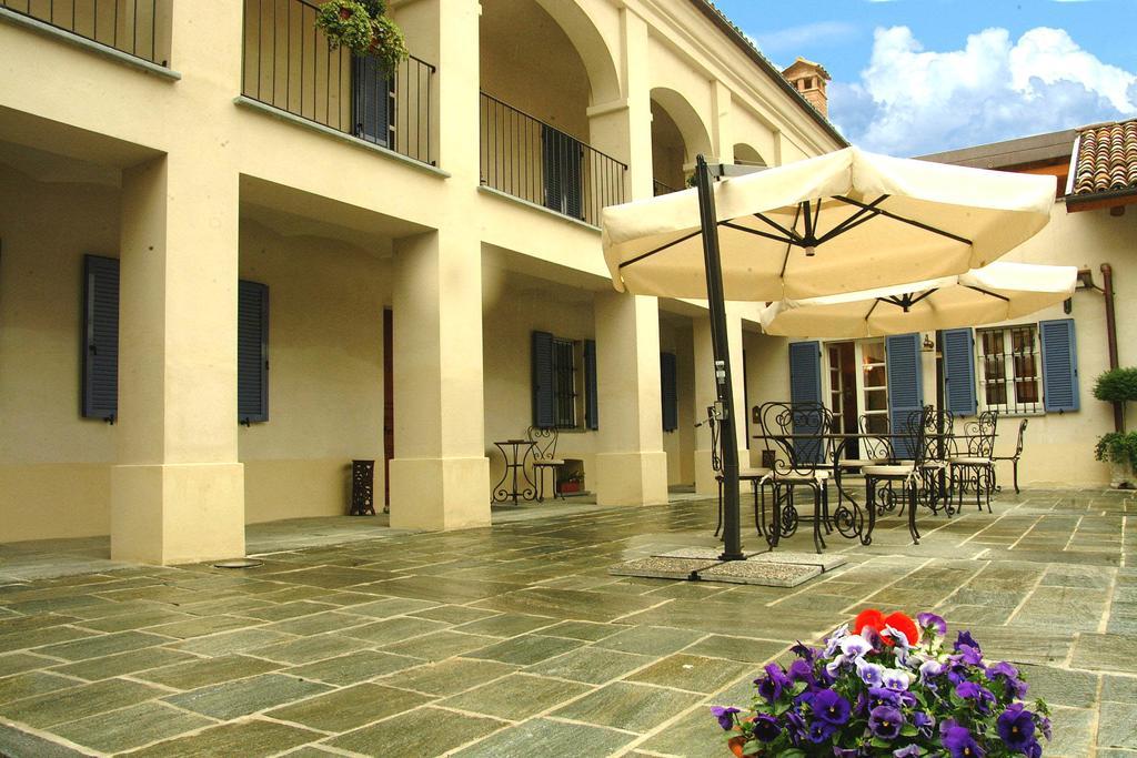 Marcarini Agriturismo Neviglie Екстериор снимка