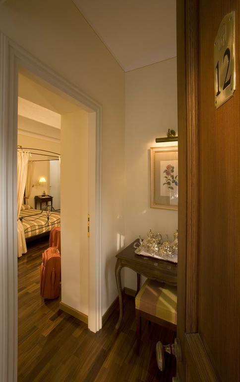 Marcarini Agriturismo Neviglie Стая снимка