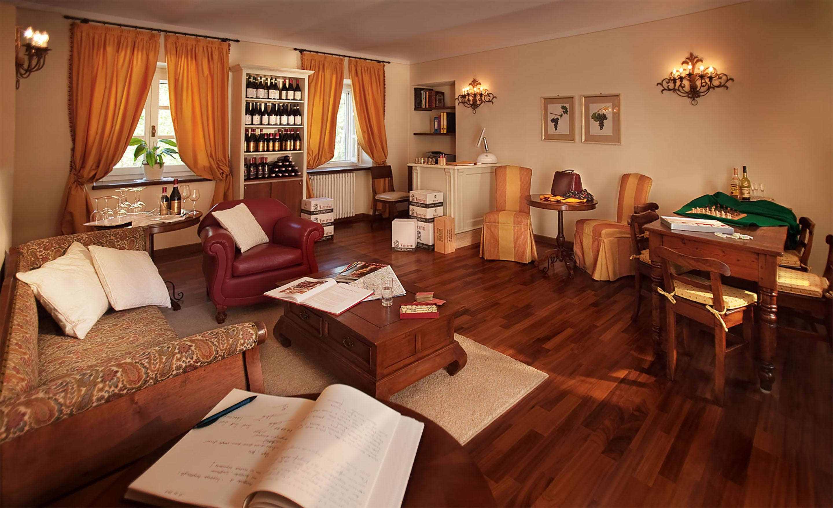 Marcarini Agriturismo Neviglie Екстериор снимка