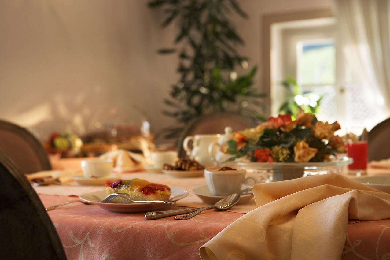 Marcarini Agriturismo Neviglie Екстериор снимка