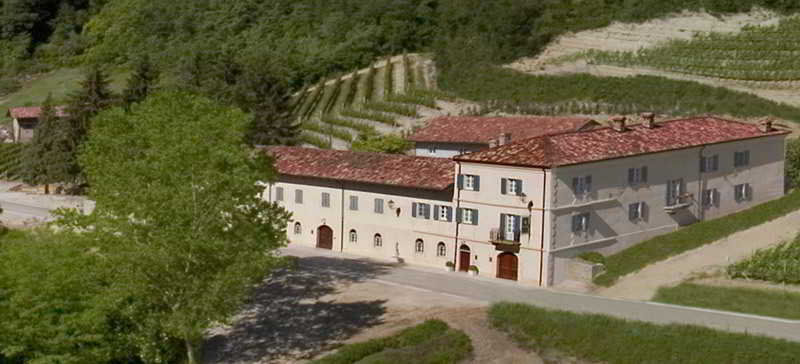 Marcarini Agriturismo Neviglie Екстериор снимка