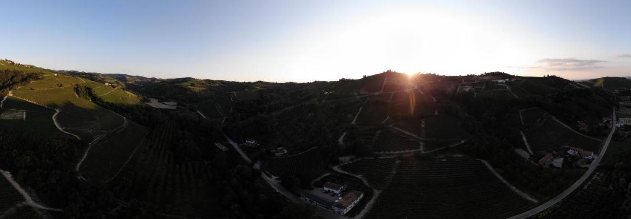 Marcarini Agriturismo Neviglie Екстериор снимка