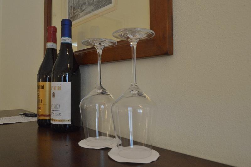 Marcarini Agriturismo Neviglie Екстериор снимка